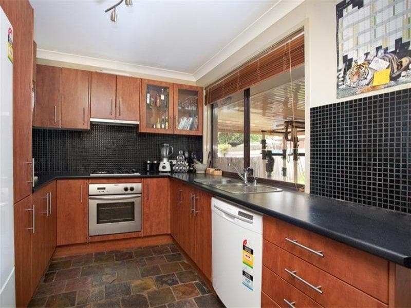 5 Parrella Grove, Glendenning, Glendenning - Thumbnail 2
