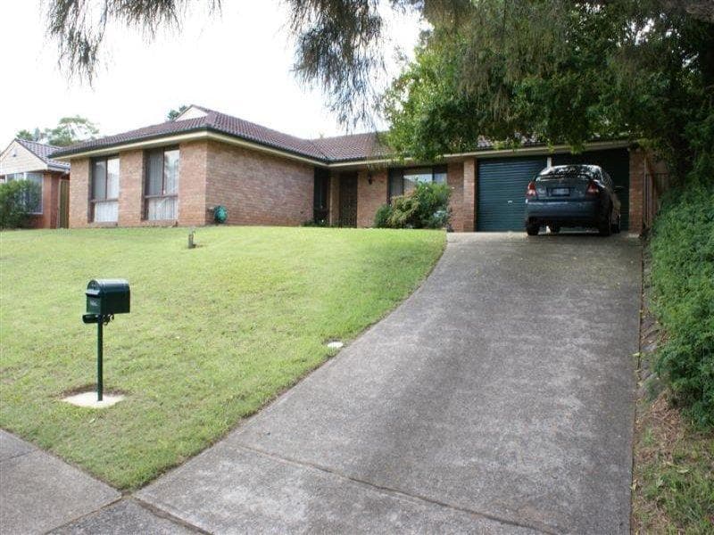 26 Sanders Crescent, Kings Langley, Kings Langley - Image 1
