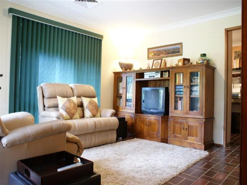 26 Sanders Crescent, Kings Langley, Kings Langley - Thumbnail 5
