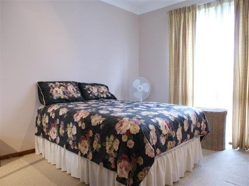 26 Sanders Crescent, Kings Langley, Kings Langley - Thumbnail 7