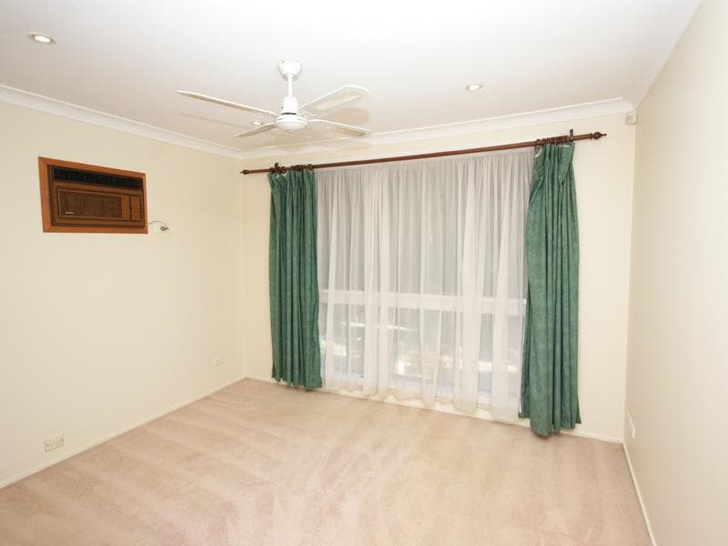 6 Torres Place, Kings Langley, Kings Langley - Thumbnail 5