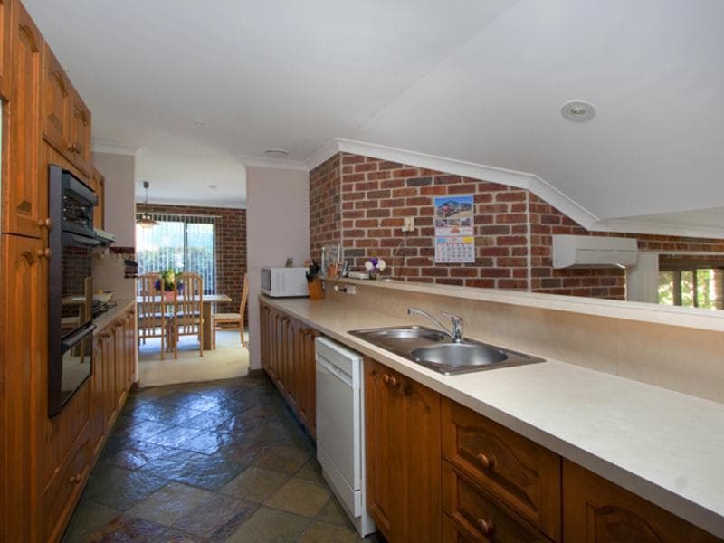 20 . Fallon Close, Quakers Hill, Quakers Hill - Thumbnail 4