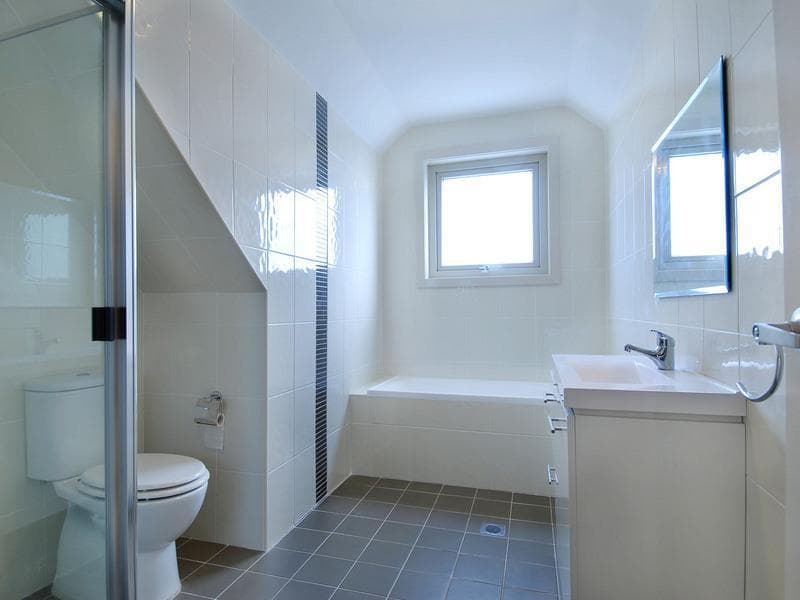 2/1b Hampden Road, Pennant Hills, Pennant Hills - Thumbnail 3