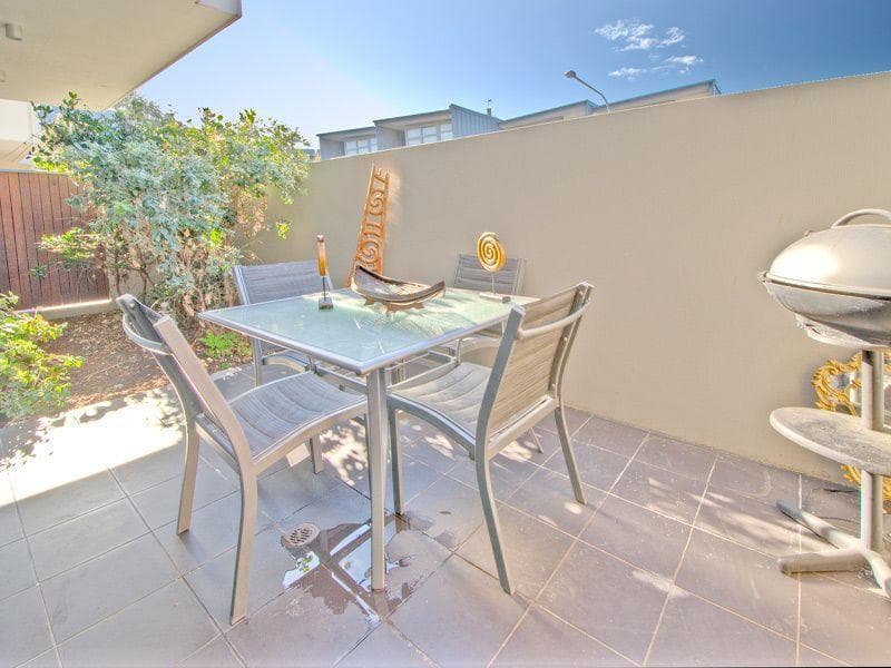 10/33																										Everard Street
														
								Port Macquarie, NSW 2444, Glebe - Thumbnail 2