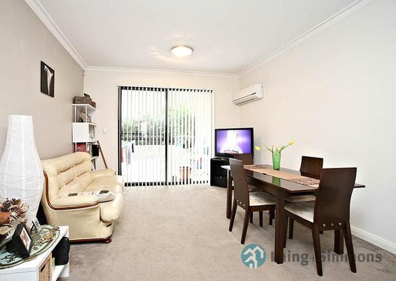 1/16																										Hamilton Street
														
								Rose Bay, NSW 2029, Northmead - Thumbnail 3