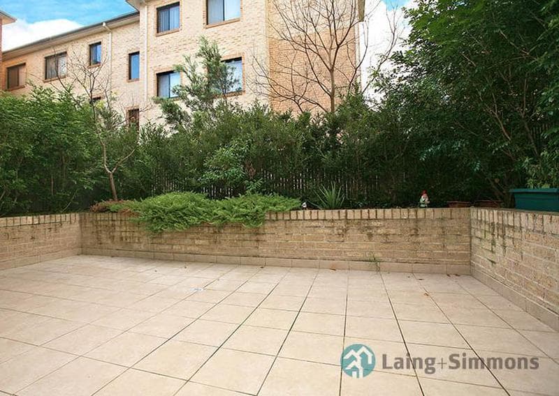 1/16																										Hamilton Street
														
								Rose Bay, NSW 2029, Northmead - Thumbnail 8