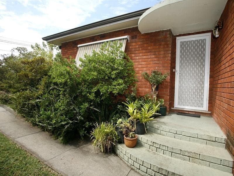 9/15																										Blaxcell Street
														
								Granville, NSW 2142, Chester Hill - Image 1