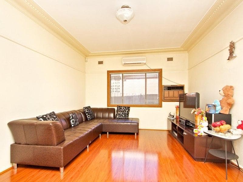 9/15																										Blaxcell Street
														
								Granville, NSW 2142, Toongabbie - Thumbnail 2