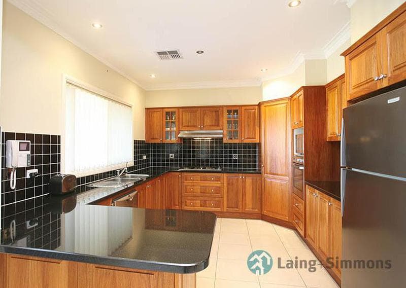 11 Brentwood St, Fairfield West, Fairfield West - Thumbnail 5