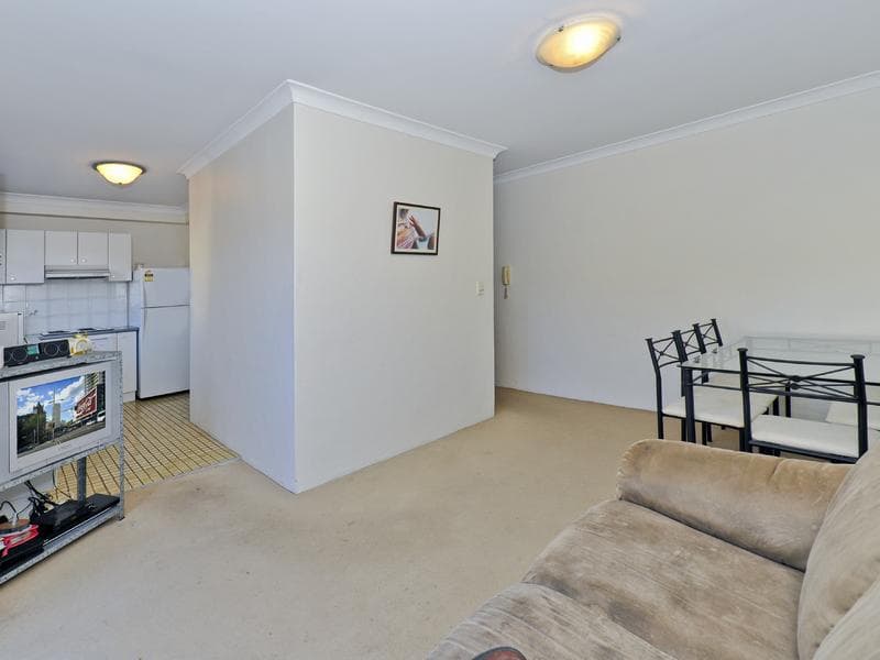 10/137 Forbes Street, Woolloomooloo, Woolloomooloo - Thumbnail 4