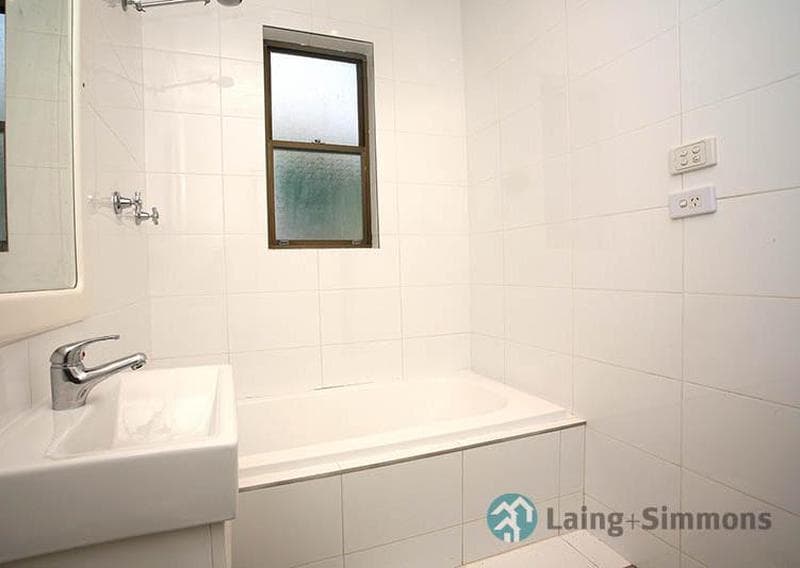 8/22-24																										Neil Street
														
								Merrylands, NSW 2160, Guildford - Thumbnail 7