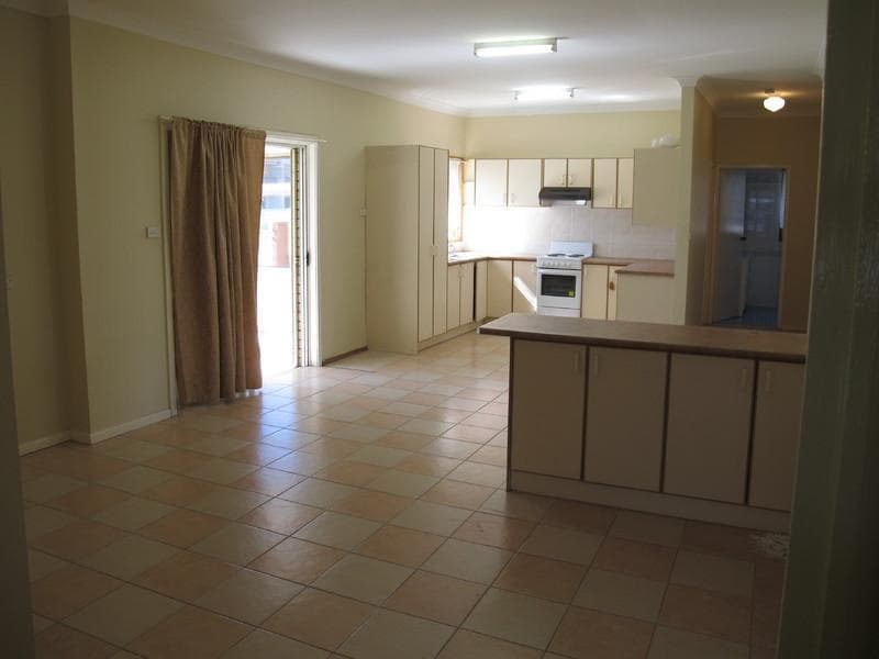 14 Harden Street, Canley Heights, Canley Heights - Thumbnail 3
