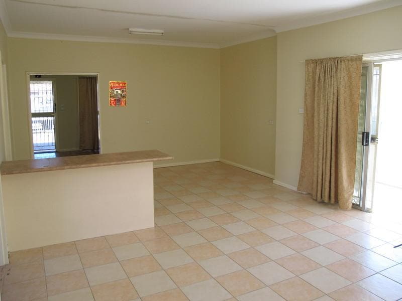 14 Harden Street, Canley Heights, Canley Heights - Thumbnail 4