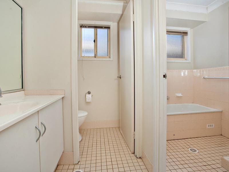 10/85c																										Ocean
														
								Woollahra, NSW 2025, Quakers Hill - Thumbnail 3