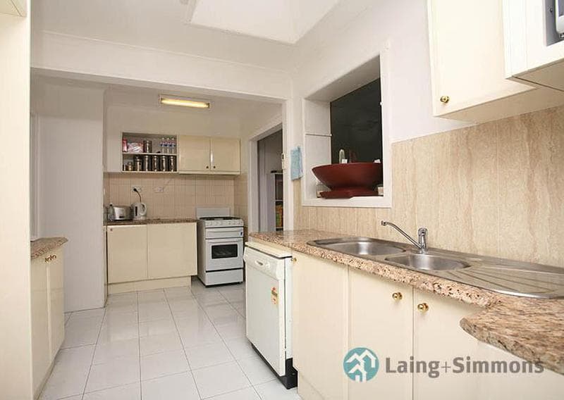 10/85c																										Ocean
														
								Woollahra, NSW 2025, Greystanes - Thumbnail 2