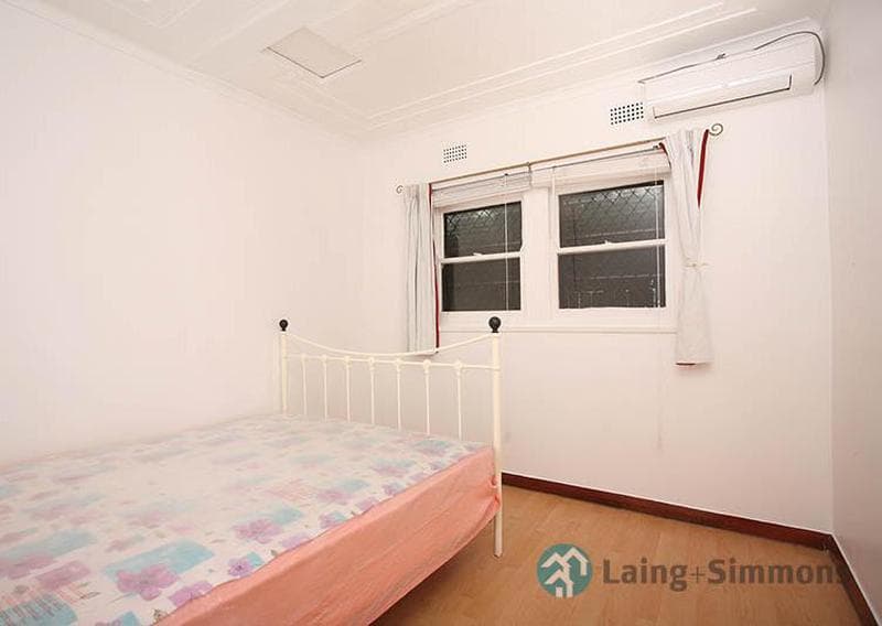 8/22-24																										Neil Street
														
								Merrylands, NSW 2160, Granville - Thumbnail 6