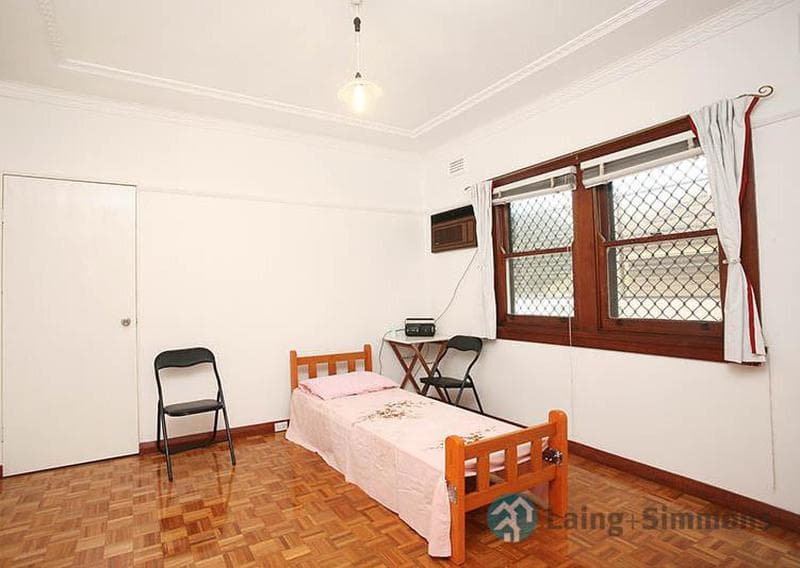 8/22-24																										Neil Street
														
								Merrylands, NSW 2160, Granville - Thumbnail 7