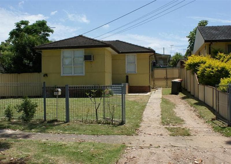 10/33																										Everard Street
														
								Port Macquarie, NSW 2444, Lalor Park - Thumbnail 2