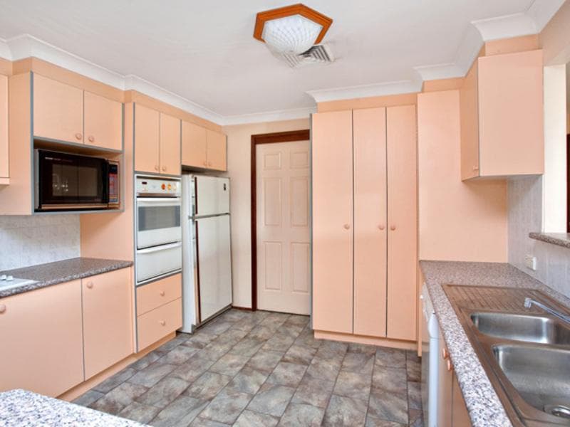 10/85c																										Ocean
														
								Woollahra, NSW 2025, Kings Langley - Thumbnail 3