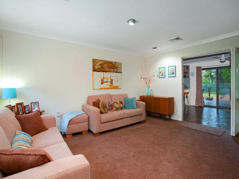 6 Ashcott Street, Kings Langley, Kings Langley - Thumbnail 4