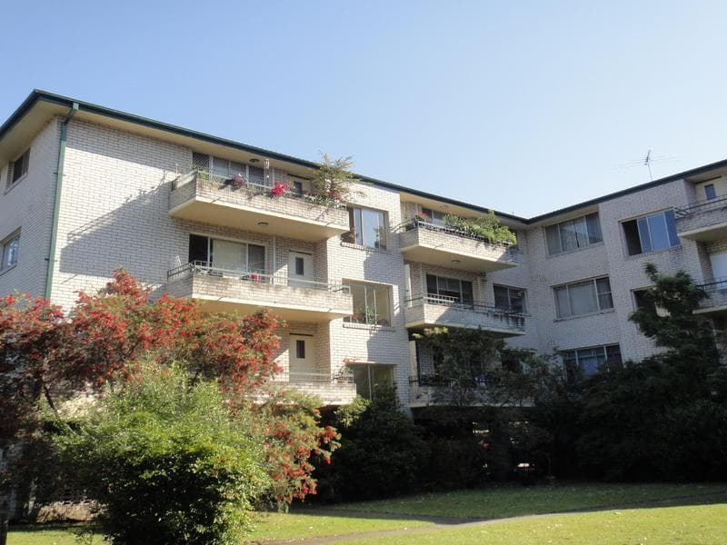 2/31 First Ave, Campsie, Campsie - Image 1