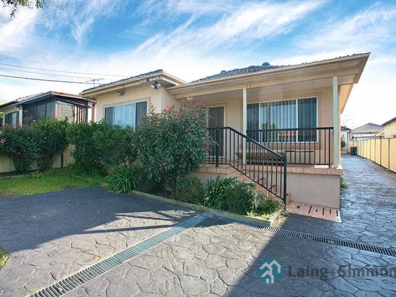 19 Fairview Street, Guildford, Guildford - Image 1