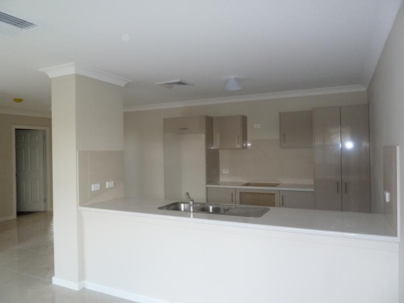 10/85c																										Ocean
														
								Woollahra, NSW 2025, Ropes Crossing - Thumbnail 4