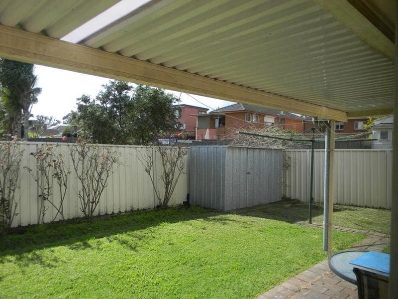 10/33																										Everard Street
														
								Port Macquarie, NSW 2444, Blacktown - Thumbnail 7