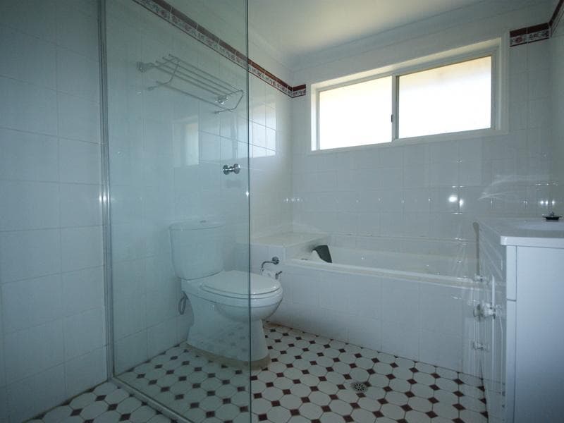 53																										Avoca Road
														
								Canley Heights, NSW 2166, Kings Langley - Thumbnail 3