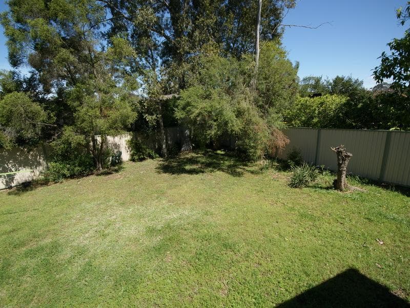 53																										Avoca Road
														
								Canley Heights, NSW 2166, Kings Langley - Thumbnail 5
