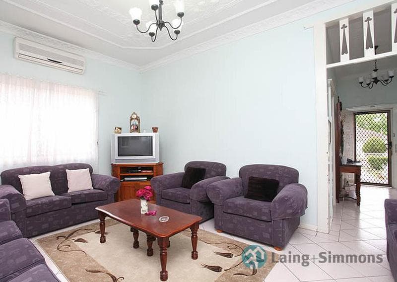 40 Cleone Street, Guildford, Guildford - Thumbnail 4