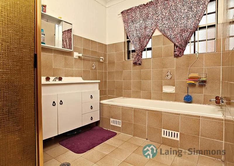 53																										Avoca Road
														
								Canley Heights, NSW 2166, Cabramatta - Thumbnail 8
