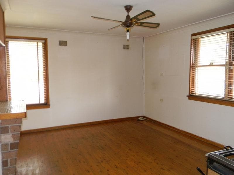 53																										Avoca Road
														
								Canley Heights, NSW 2166, Tregear - Thumbnail 5