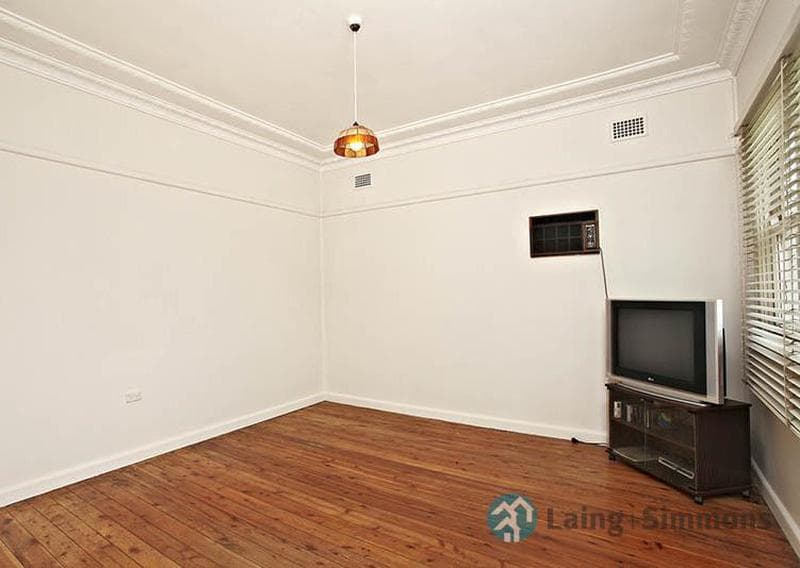 4																										Nockolds Avenue
														
								Punchbowl, NSW 2196, Fairfield Heights - Thumbnail 2