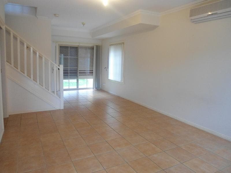 4/102-104 Camden St, Fairfield Heights, Fairfield Heights - Thumbnail 2