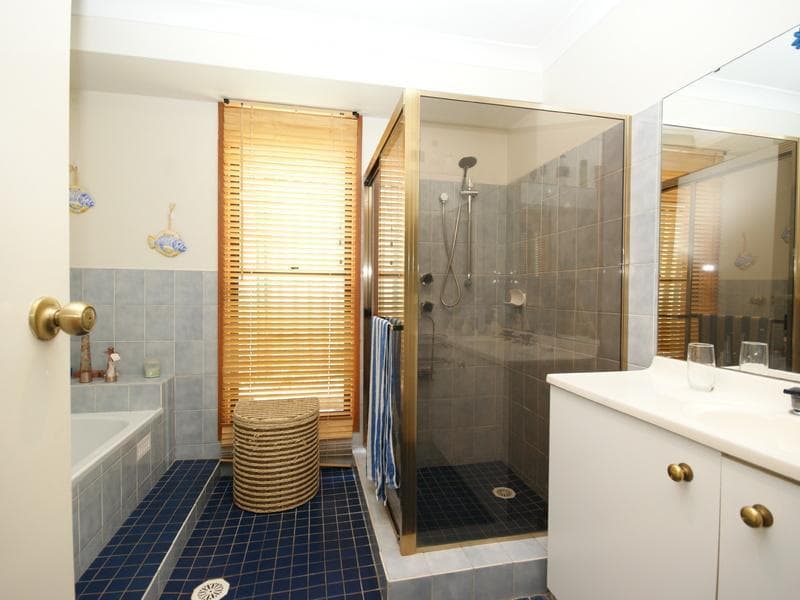 1/16																										Hamilton Street
														
								Rose Bay, NSW 2029, Kings Langley - Thumbnail 8