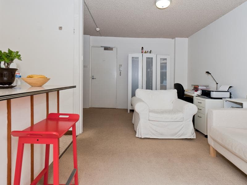 53																										Avoca Road
														
								Canley Heights, NSW 2166, Elizabeth Bay - Thumbnail 6