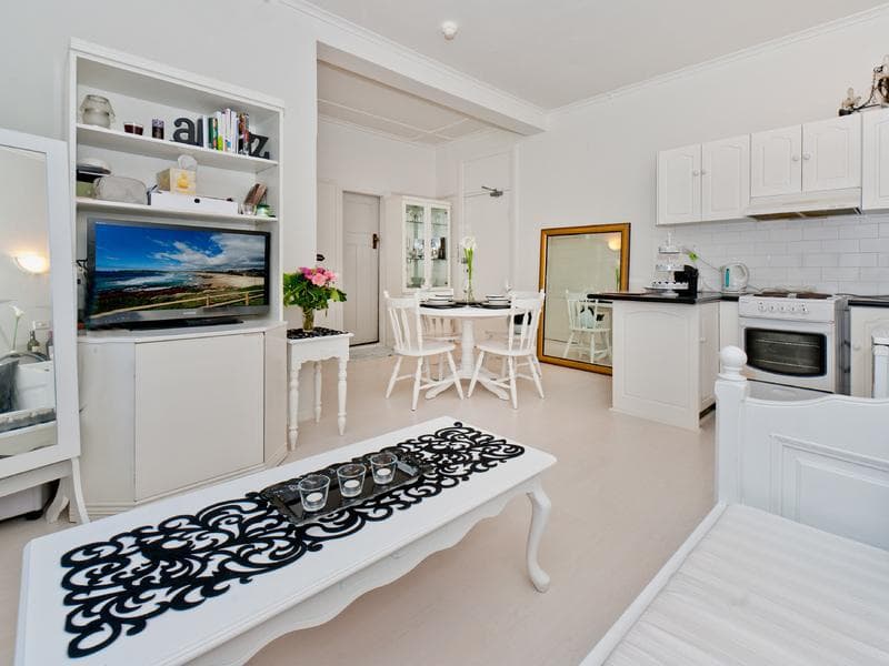 1/16																										Hamilton Street
														
								Rose Bay, NSW 2029, Darlinghurst - Image 1