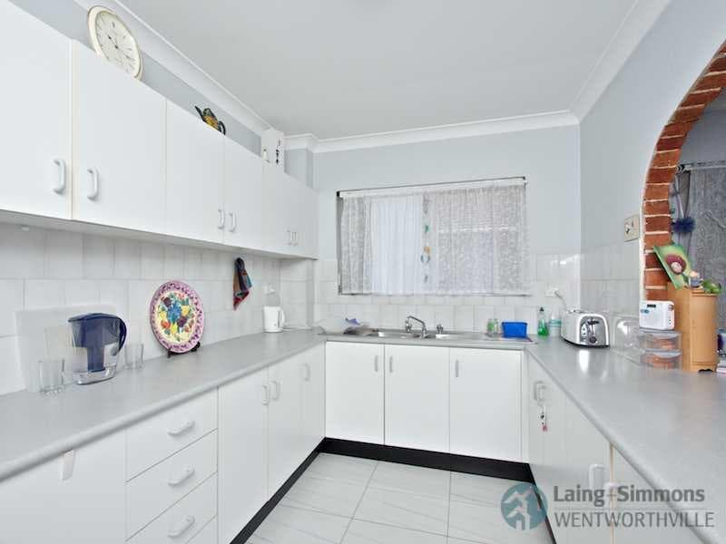 3/8 Park Avenue, Westmead, Westmead - Thumbnail 3