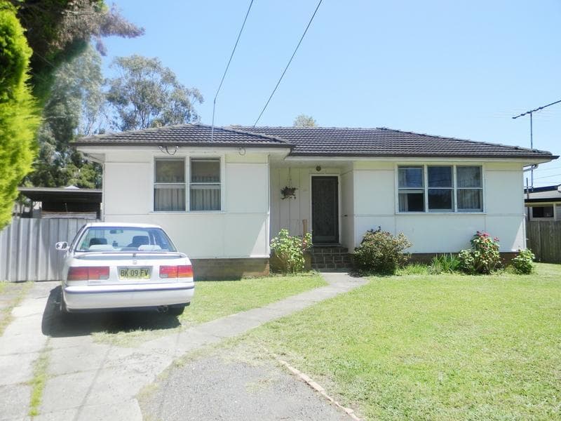 10/33																										Everard Street
														
								Port Macquarie, NSW 2444, Marayong - Image 1