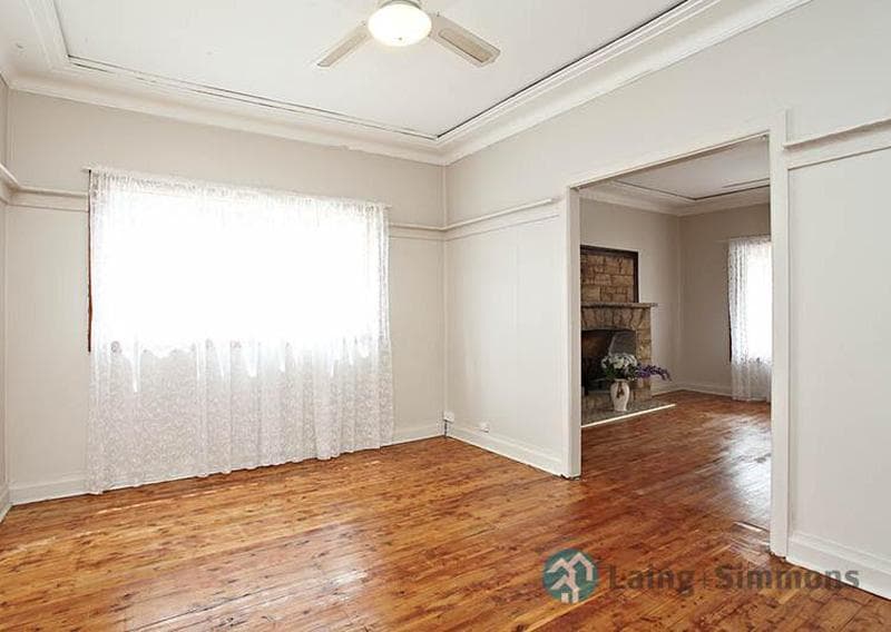 1/16																										Hamilton Street
														
								Rose Bay, NSW 2029, Guildford - Thumbnail 4