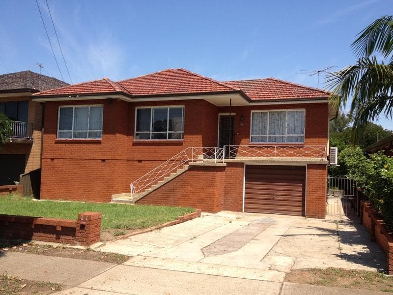 10/33																										Everard Street
														
								Port Macquarie, NSW 2444, Guildford West - Thumbnail 2