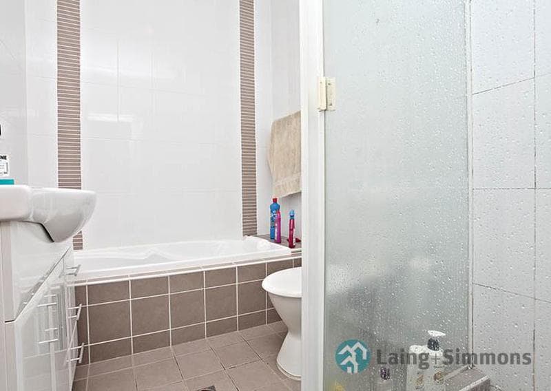 1/16																										Hamilton Street
														
								Rose Bay, NSW 2029, North Parramatta - Thumbnail 5