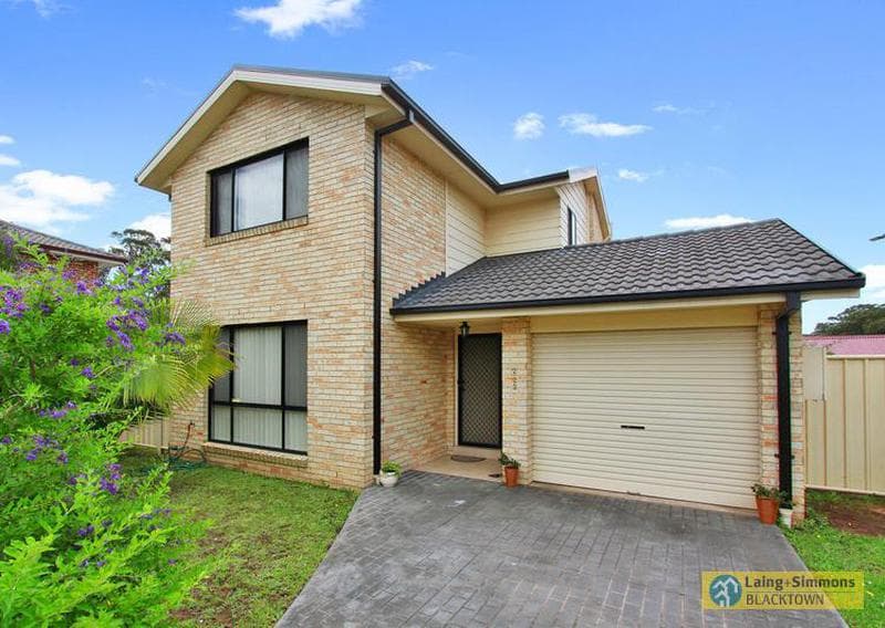 10/33																										Everard Street
														
								Port Macquarie, NSW 2444, Marayong - Image 1