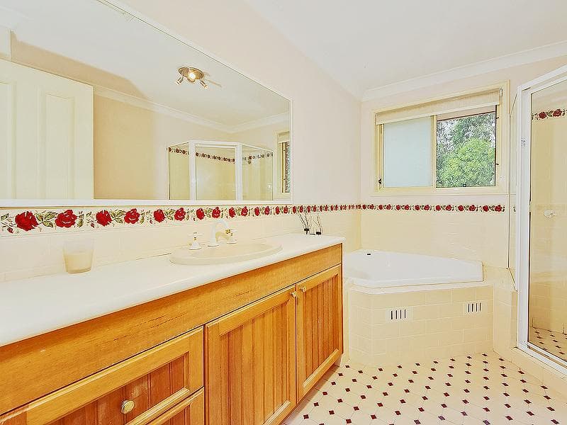 1/16																										Hamilton Street
														
								Rose Bay, NSW 2029, Kings Langley - Thumbnail 8