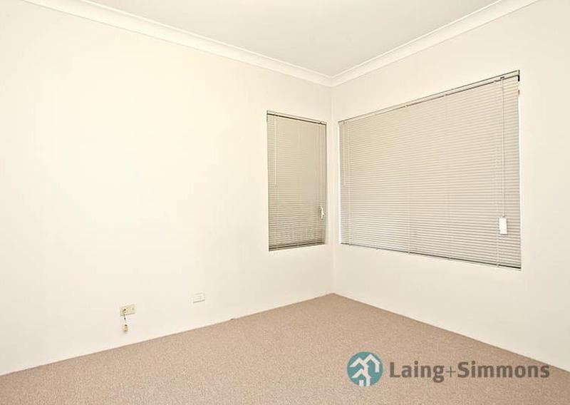 10/33																										Everard Street
														
								Port Macquarie, NSW 2444, Parramatta - Thumbnail 5