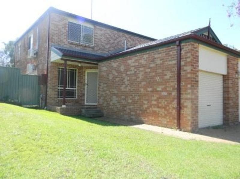 1																										Brenan St
														
								Fairfield, NSW 2165, Doonside - Image 1