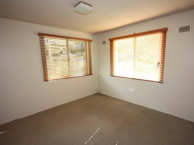 10/33																										Everard Street
														
								Port Macquarie, NSW 2444, Port Macquarie - Thumbnail 4