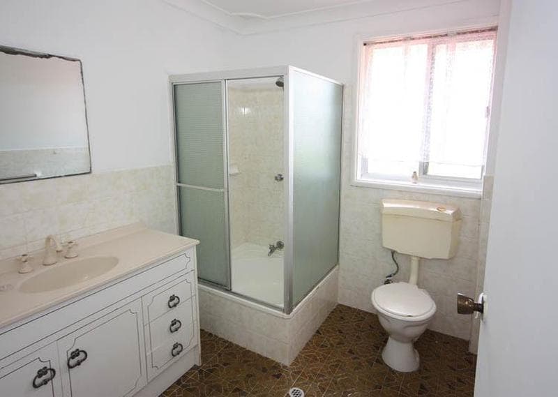 38																										Woodville Road
														
								Granville, NSW 2142, Port Macquarie - Thumbnail 8