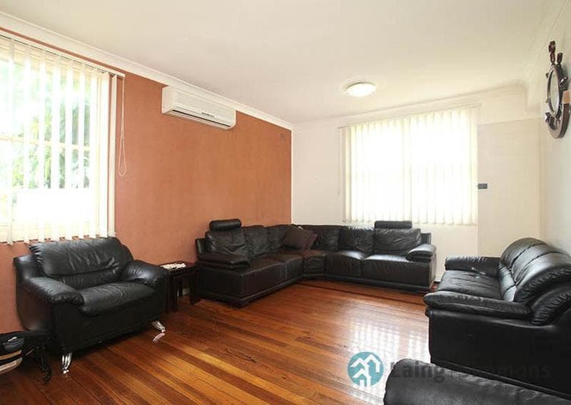 2/26a																										Darling Point Road
														
								Darling Point, NSW 2027, Guildford - Thumbnail 4